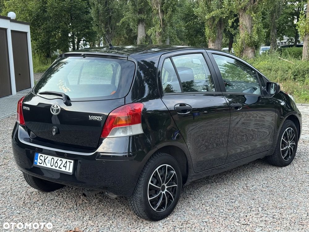 Toyota Yaris - 14