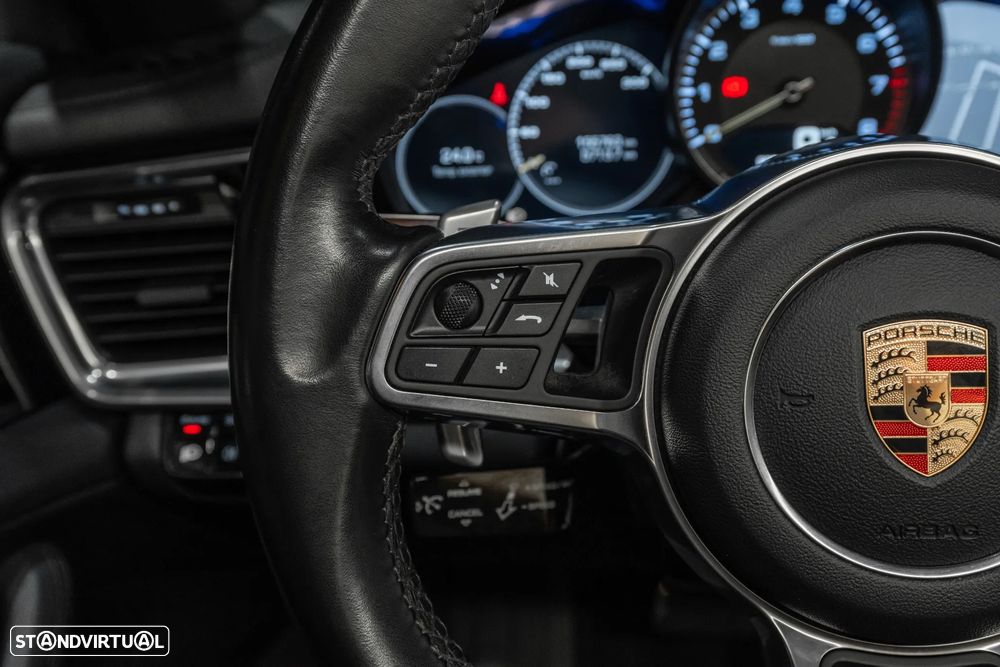 Porsche Panamera 4 E-Hybrid Platinum Edition - 12
