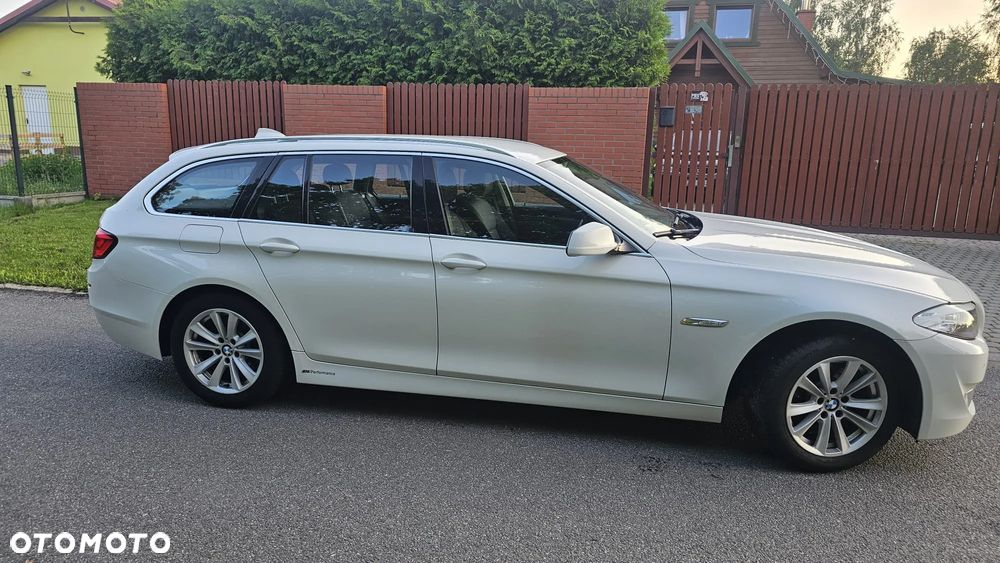 BMW Seria 5 520d - 13