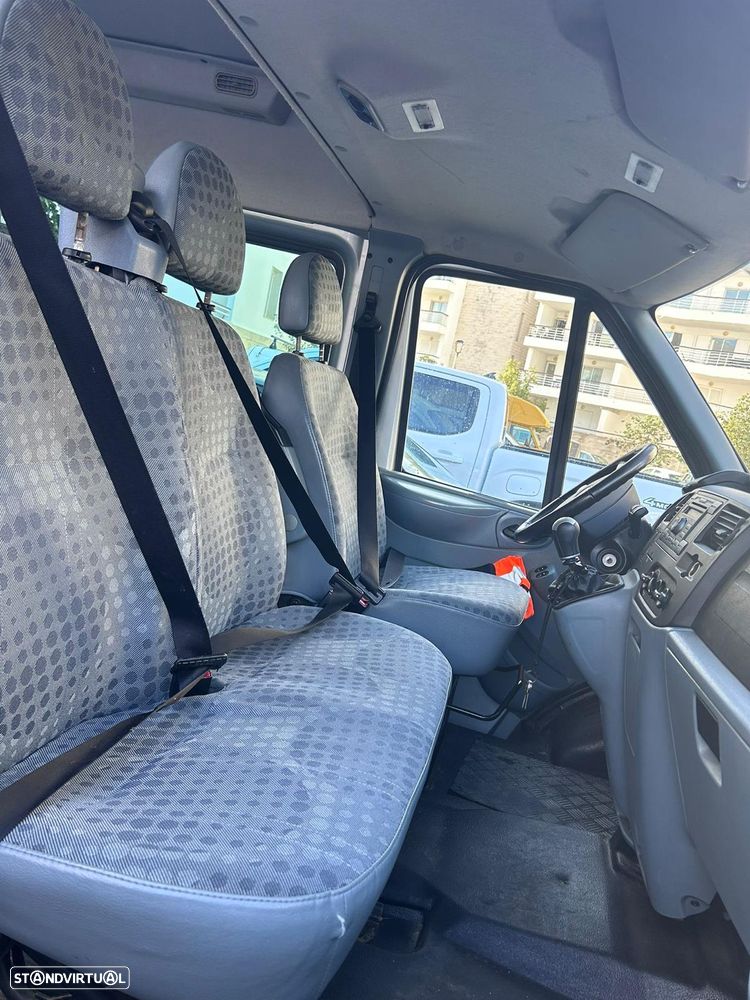 Ford Transit 330L 2.2 TDCi - 11