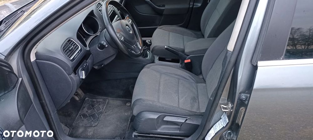 Volkswagen Golf 1.6 TDI DPF BlueMotion Technology Comfortline - 8