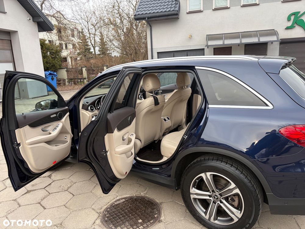 Mercedes-Benz GLC - 22