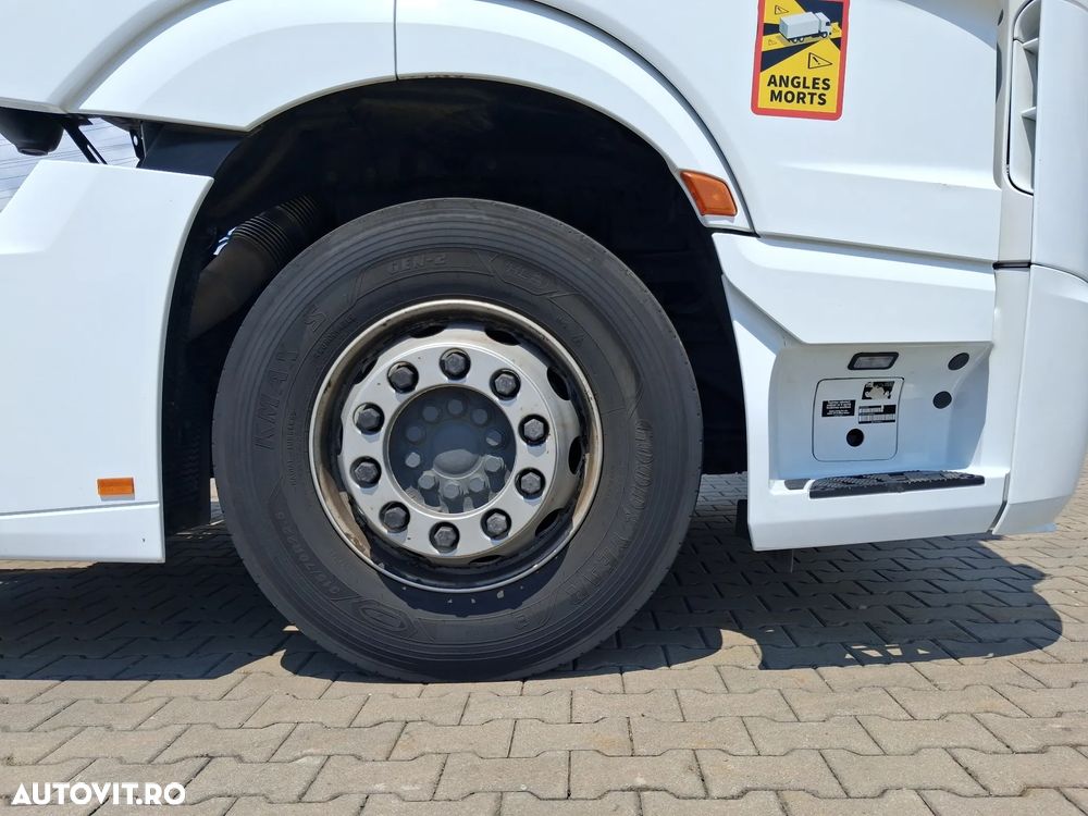 Mercedes-Benz Actros - 9