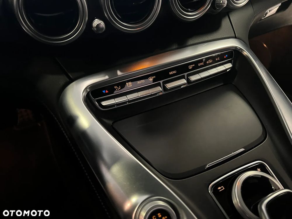 Mercedes-Benz AMG GT - 11