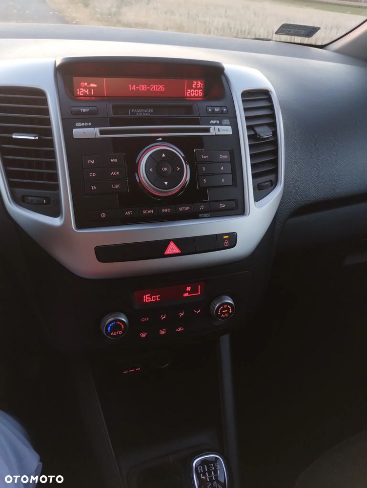 Kia Venga 1.4 L - 24