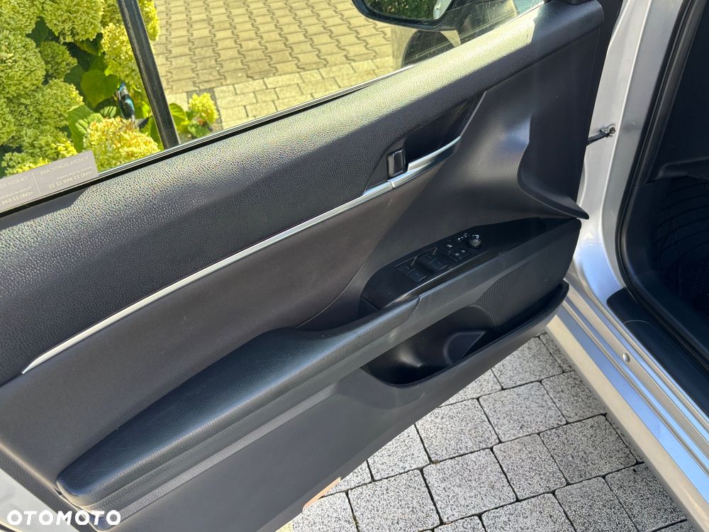 Toyota Camry 2.5 Hybrid Comfort CVT - 19
