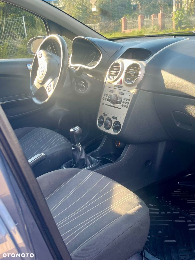 Opel Corsa 1.2 16V Innovation - 19