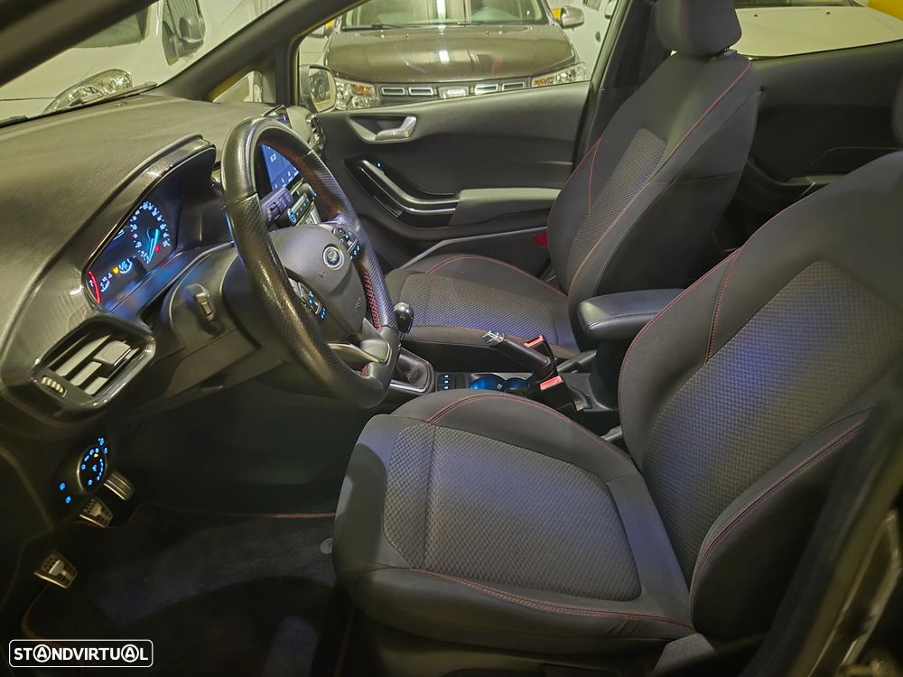 Ford Fiesta 1.0 EcoBoost ST-Line - 24
