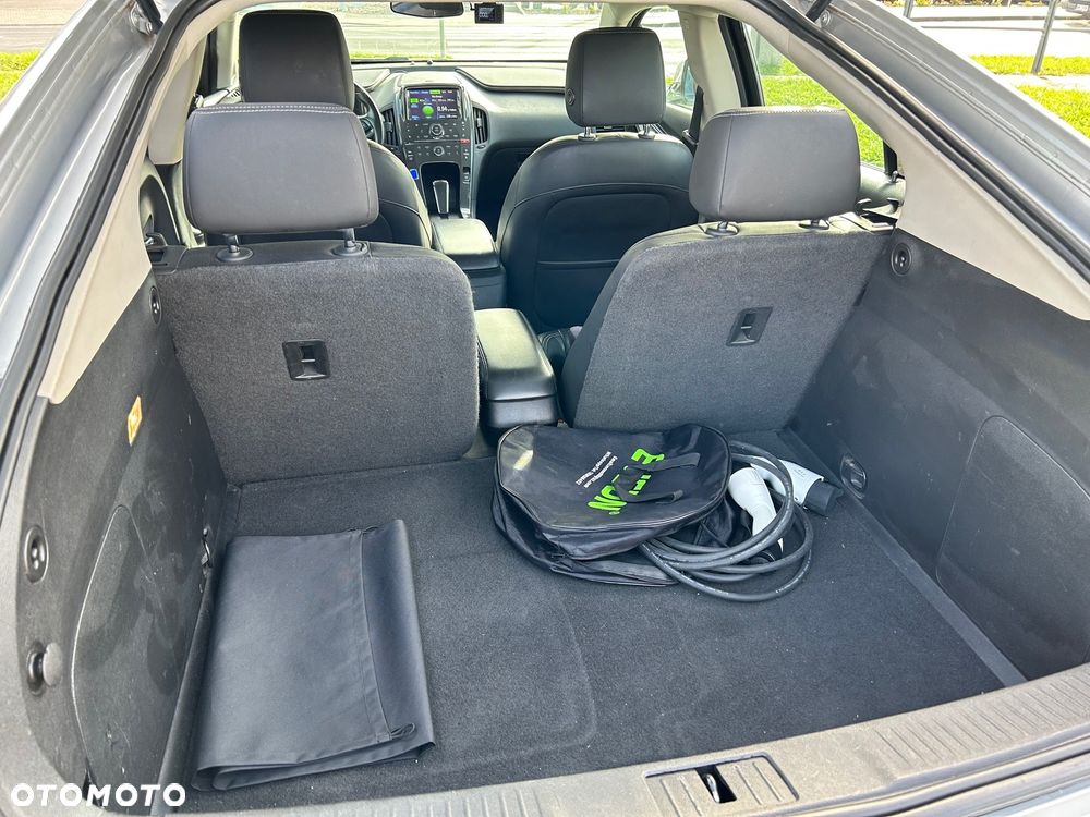 Chevrolet Volt - 22