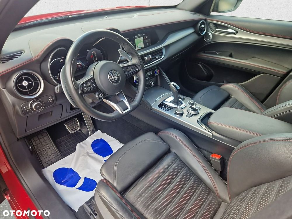 Alfa Romeo Stelvio - 11