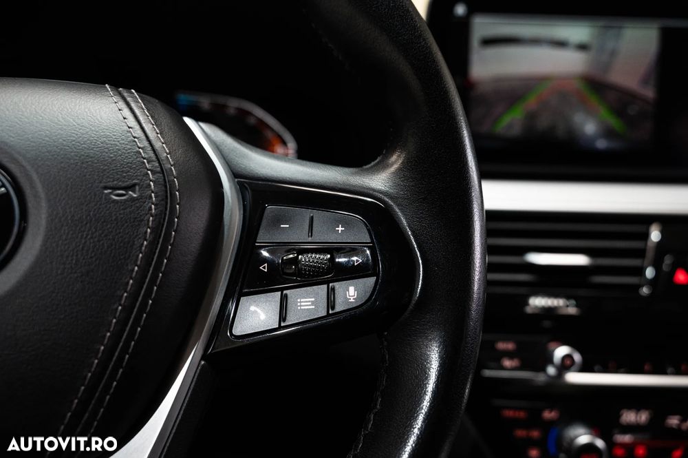 BMW Seria 5 520d Aut. Luxury Line - 23