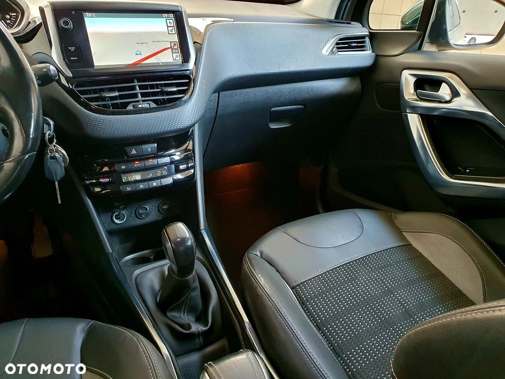 Peugeot 2008 1.6 e-HDi Allure S&S - 14