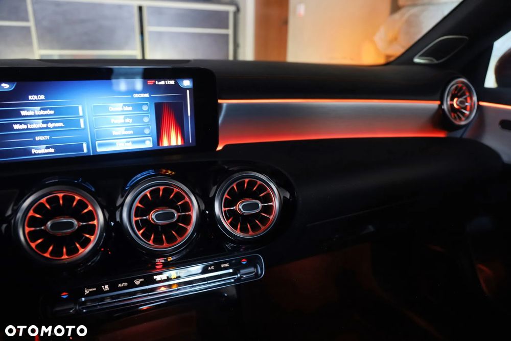 Mercedes-Benz CLA 250 4Matic 7G-DCT AMG Line - 12