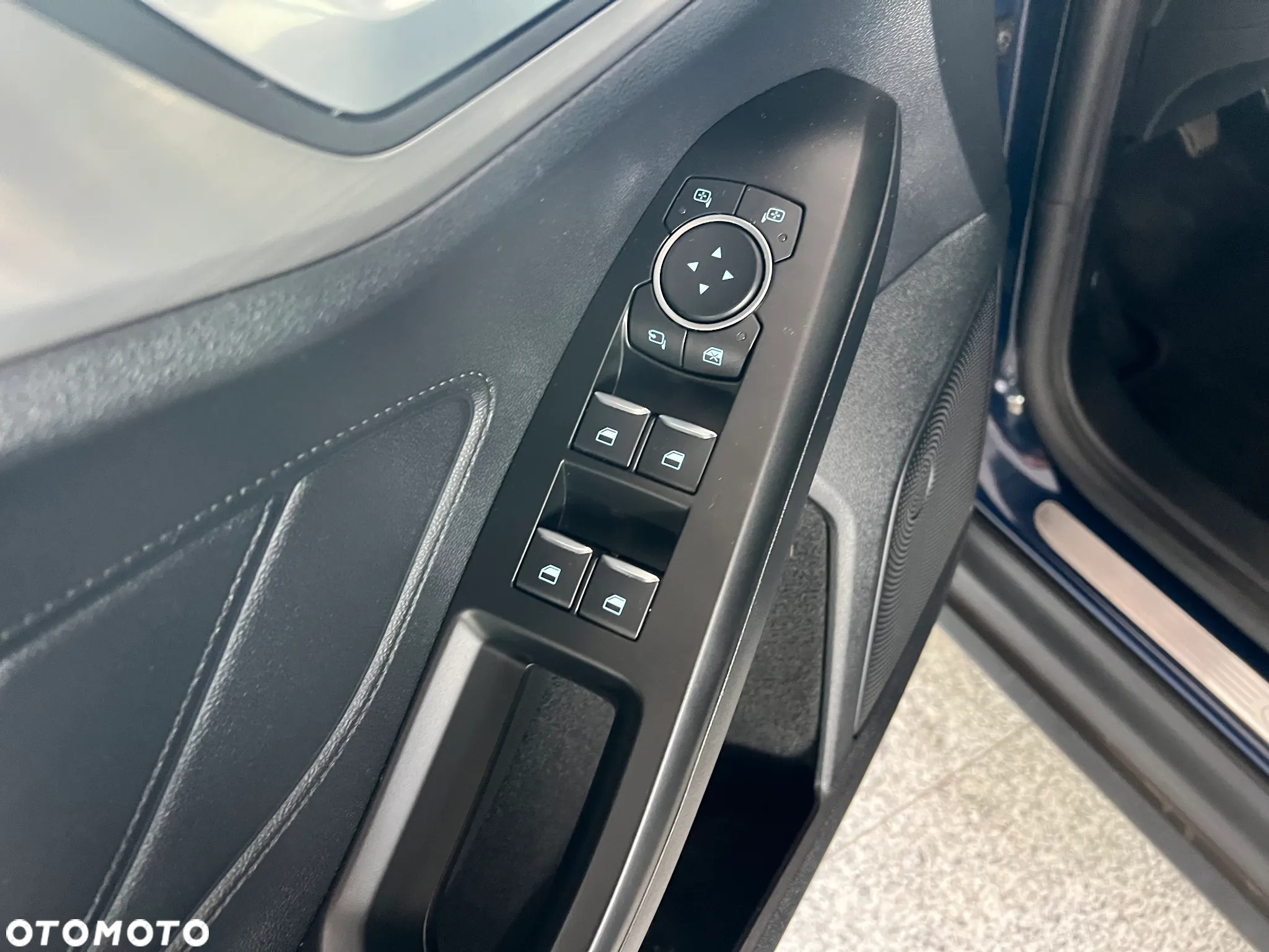 Ford Focus 1.0 EcoBoost Titanium Business - 17