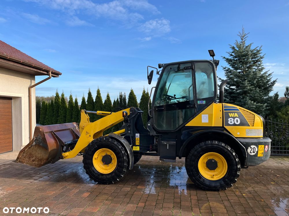 Komatsu WA80-6 - 1