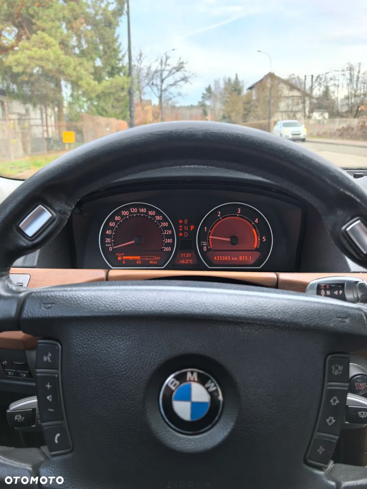 BMW Seria 7 - 24