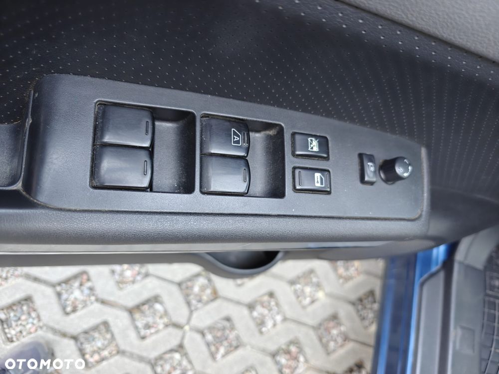 Nissan X-Trail 2.0 dCi 4x4 DPF Platinum - 30