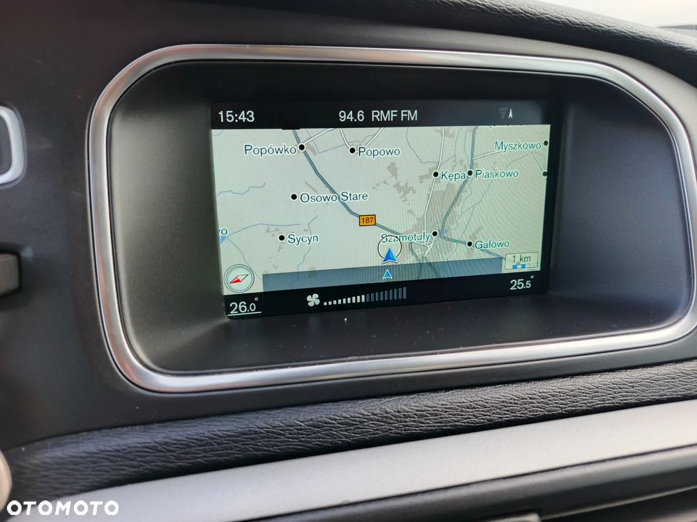 Volvo V40 - 40
