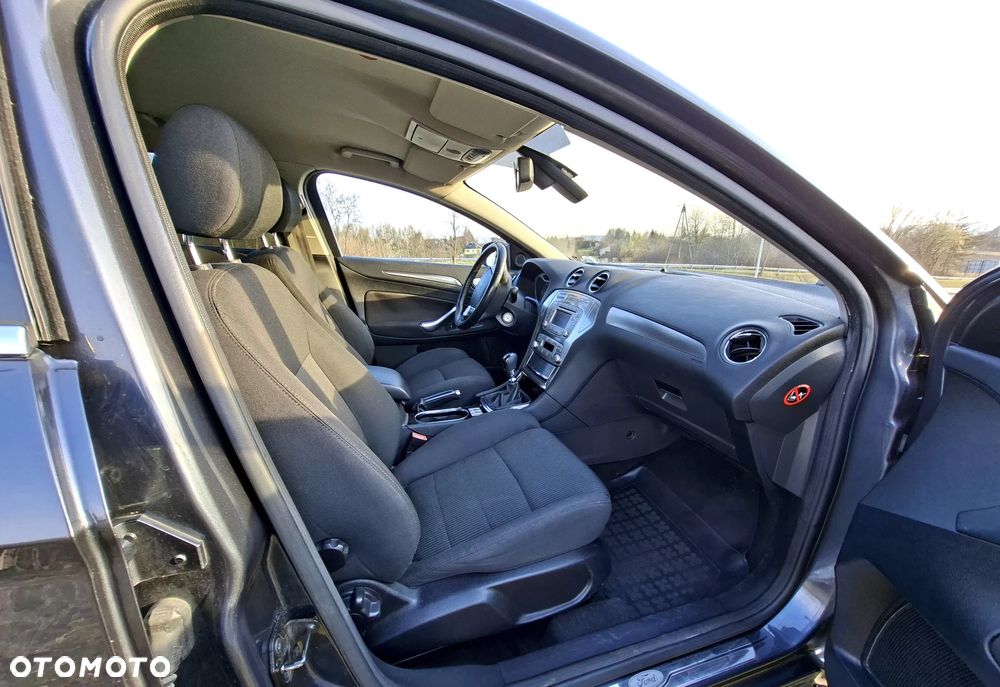 Ford Mondeo 2.0 TDCi Titanium - 11