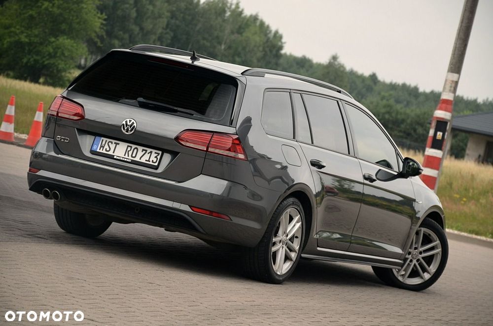 Volkswagen Golf - 11