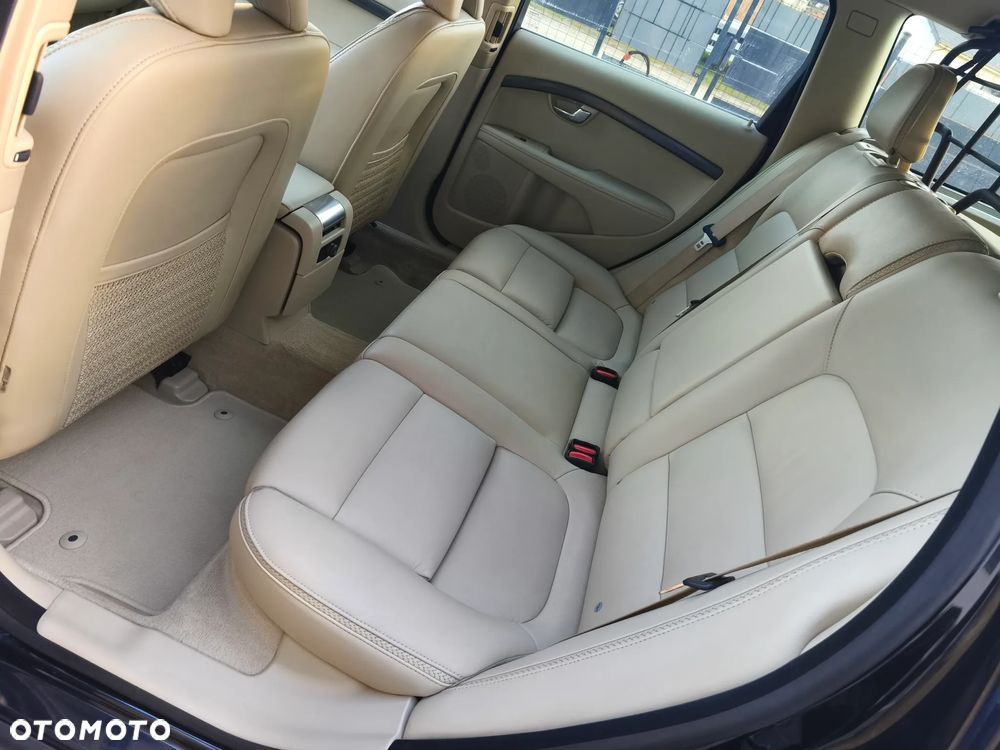 Volvo XC 70 D4 AWD Geartronic Summum - 22