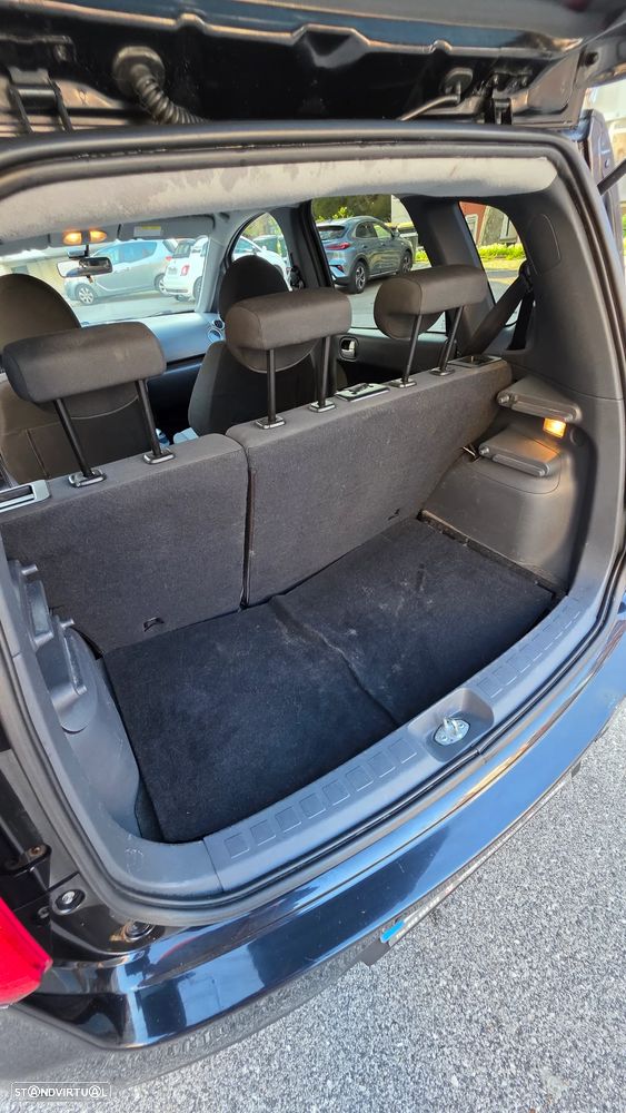 Mitsubishi Colt - 11