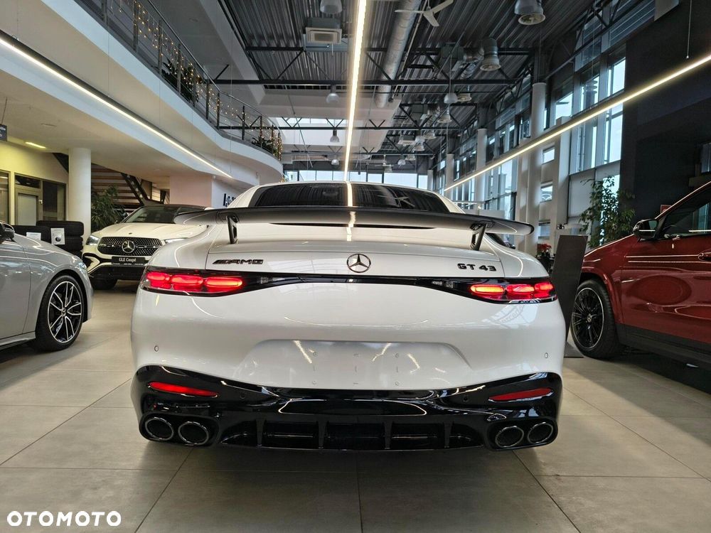 Mercedes-Benz AMG GT - 6