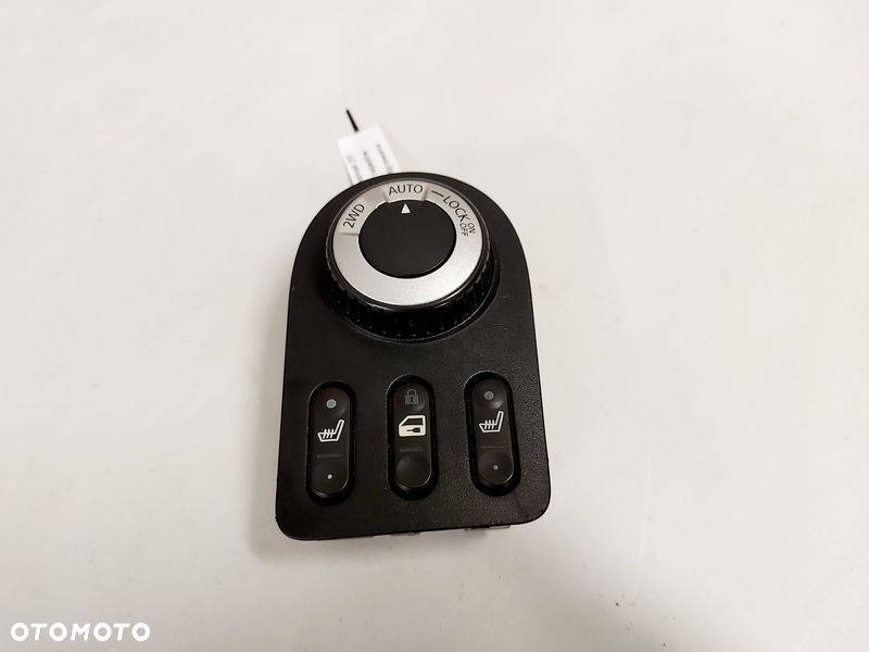 qashqai j10 przyciski blokad napędu grzania foteli - 1