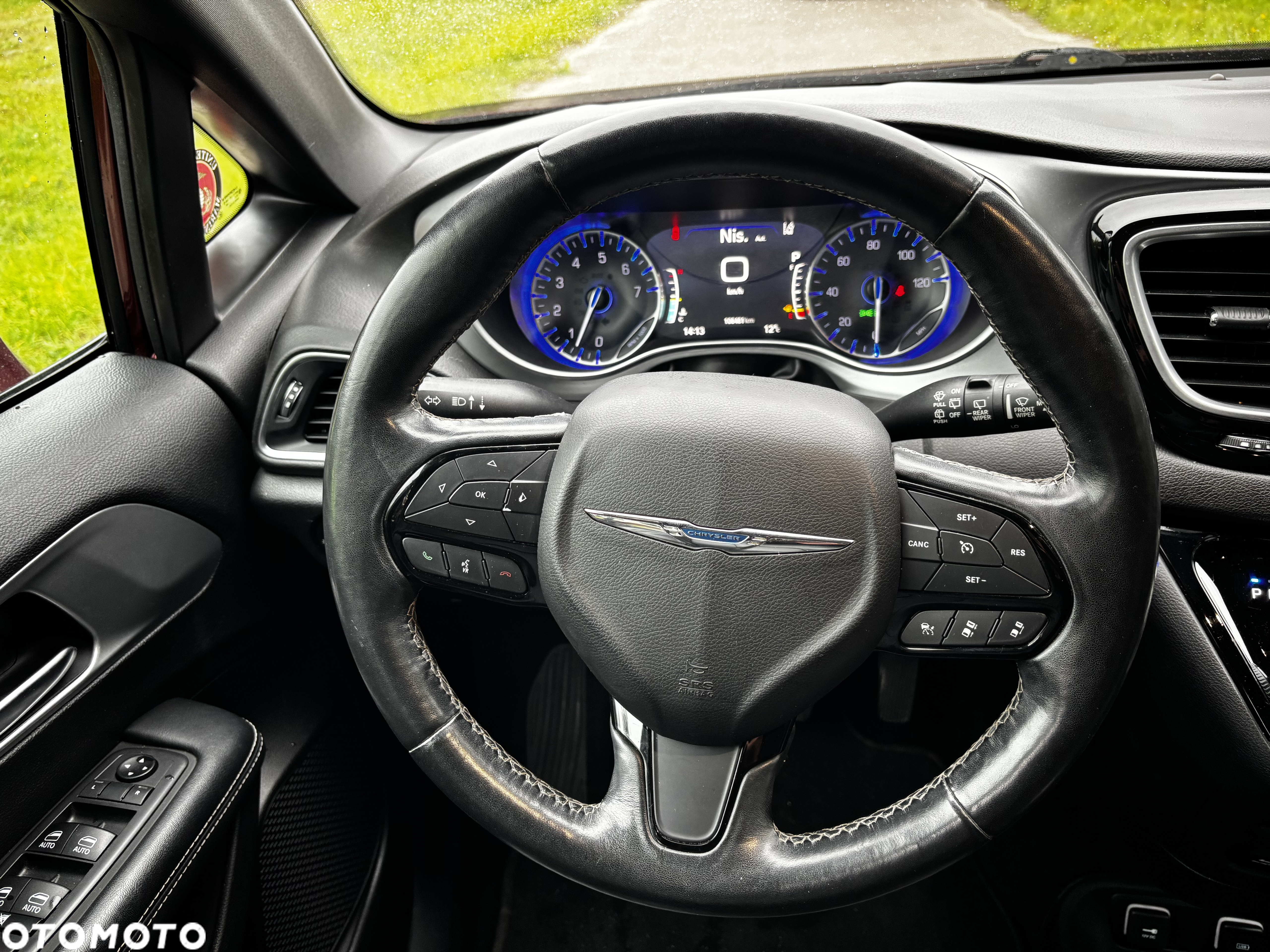 Chrysler Pacifica - 9