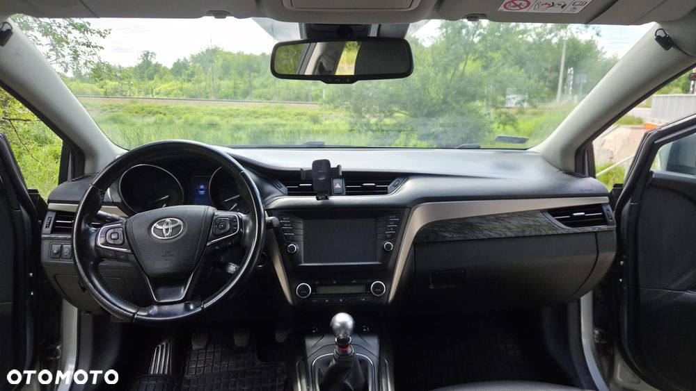Toyota Avensis 2.0 D-4D Prestige - 11