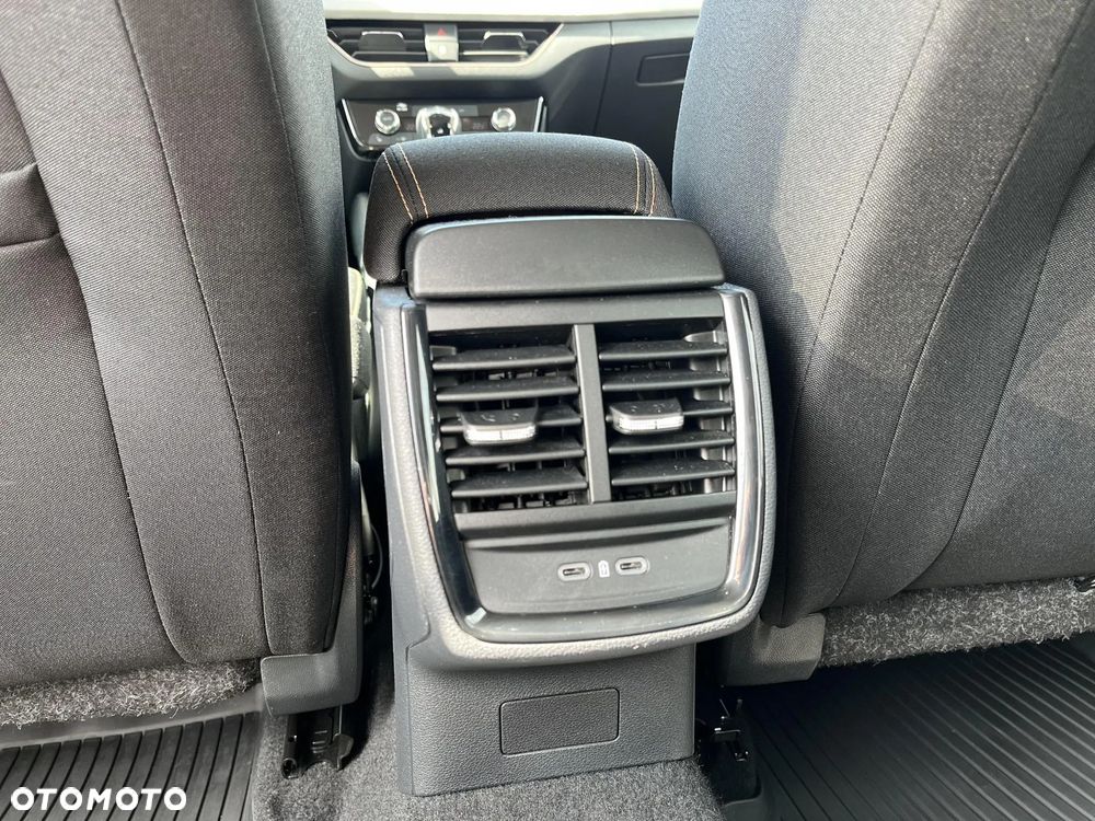 Skoda Scala 1.5 TSI Selection DSG - 32