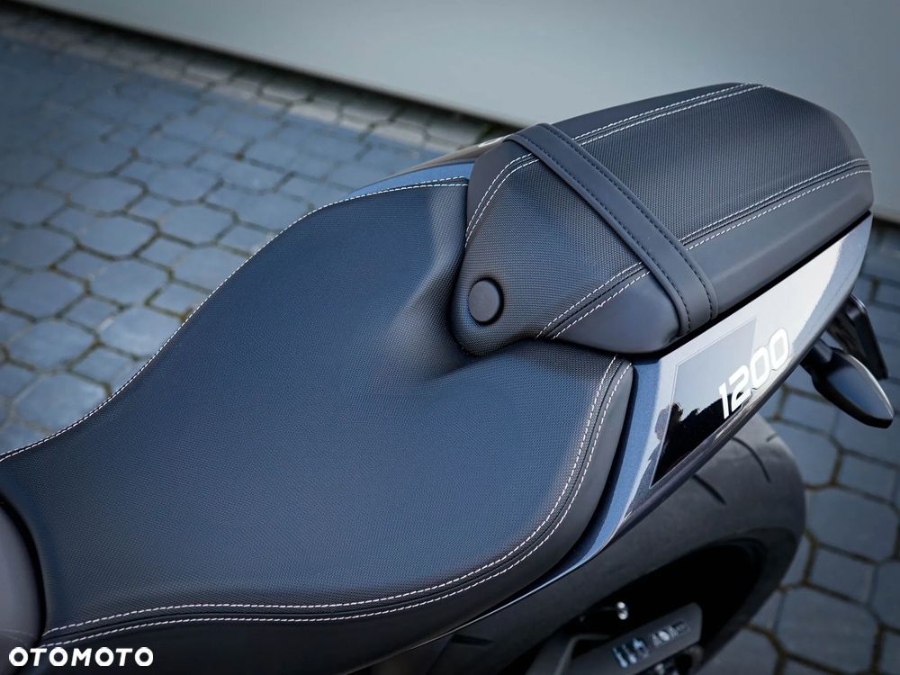 Triumph Speed Triple - 16