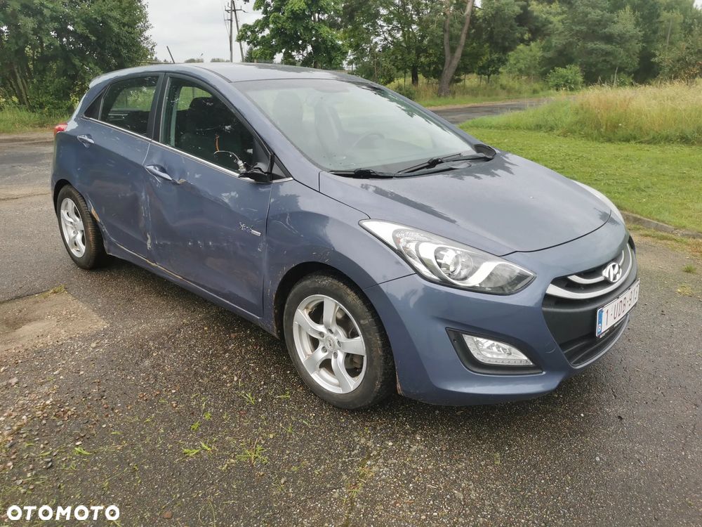 Hyundai i30 1.6 CRDI Trend - 3