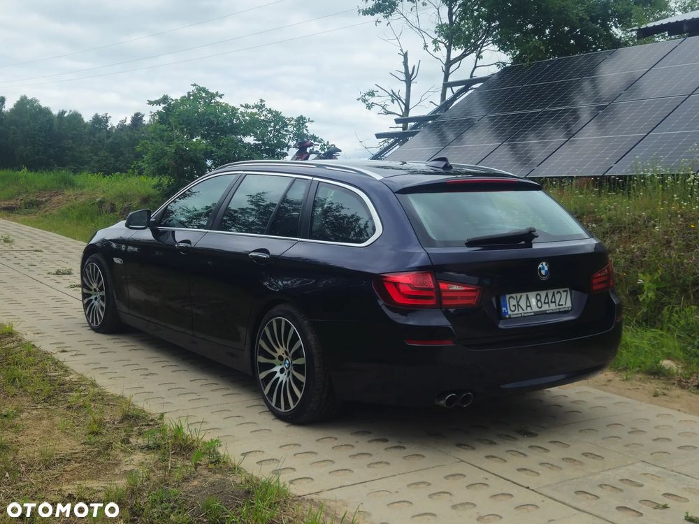 BMW Seria 5 525d xDrive - 7
