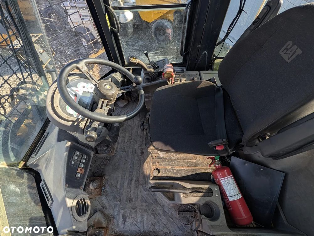 Caterpillar CAT 930H wysokiego załadunku - 12