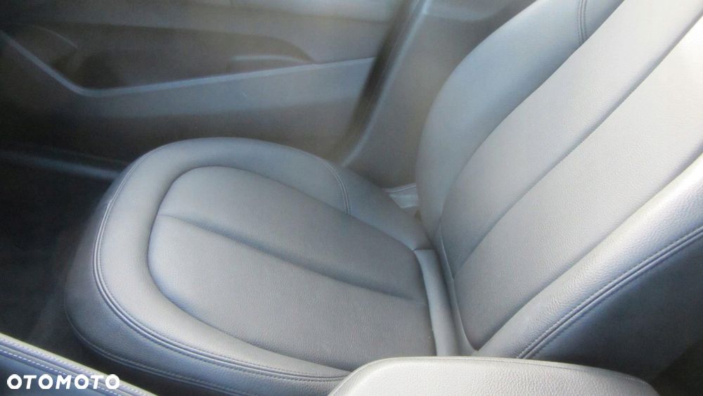 BMW X1 F48 FOTELE TAPICERKA KANAPA OPARCIE SKÓRA CZARNA WNĘTRZE BOCZKI - 2
