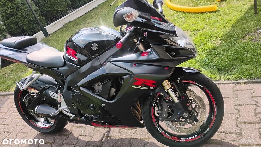 Suzuki GSX-R - 1