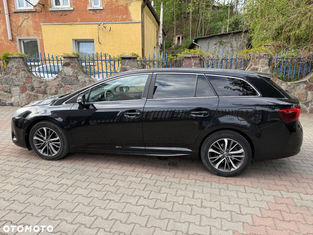 Toyota Avensis 2.0 D-4D Prestige - 8