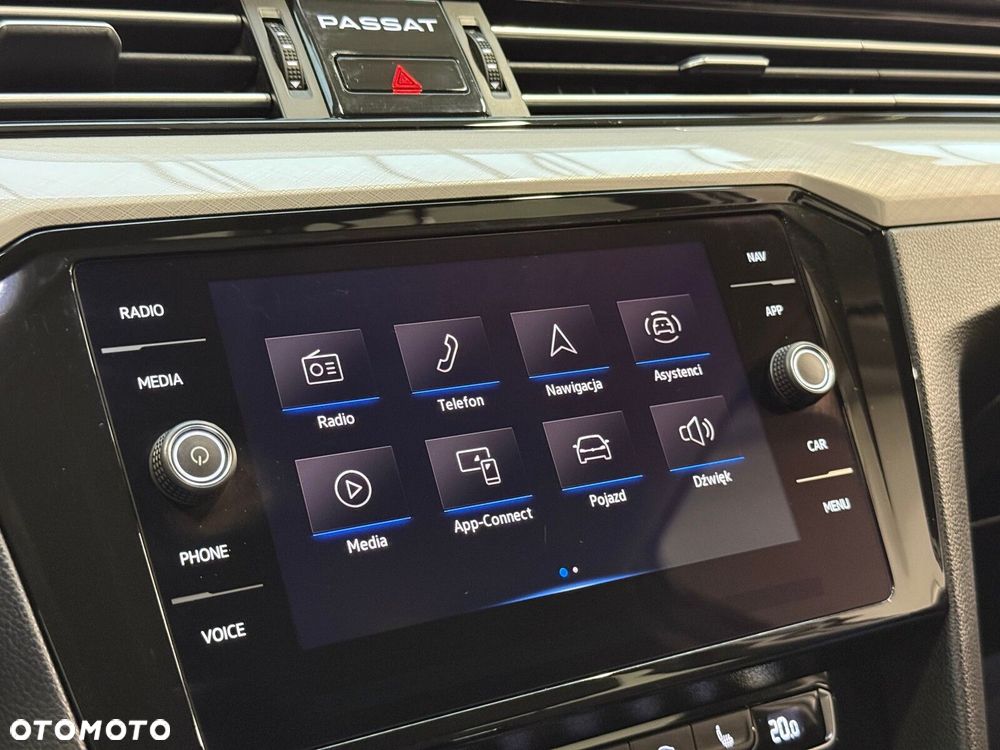 Volkswagen Passat - 37