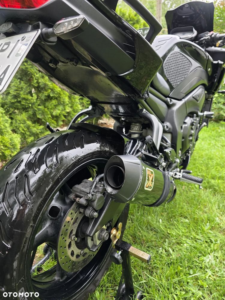 Yamaha FZ8 - 4