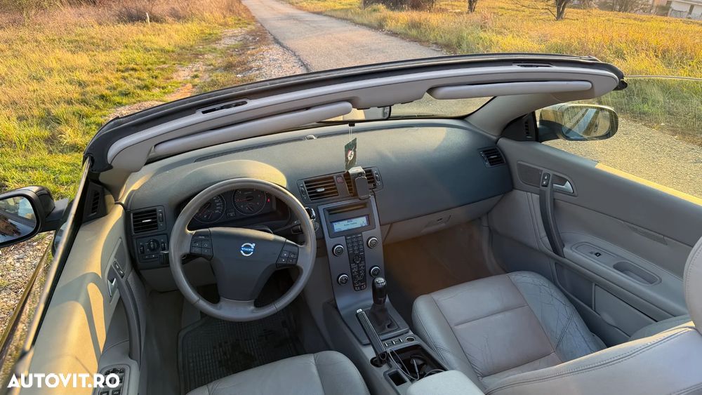 Volvo C70 2.0D Momentum - 30