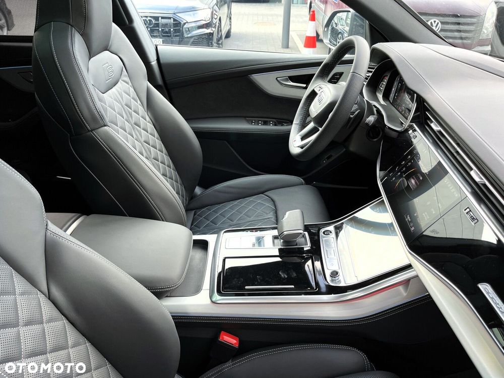Audi Q8 - 22