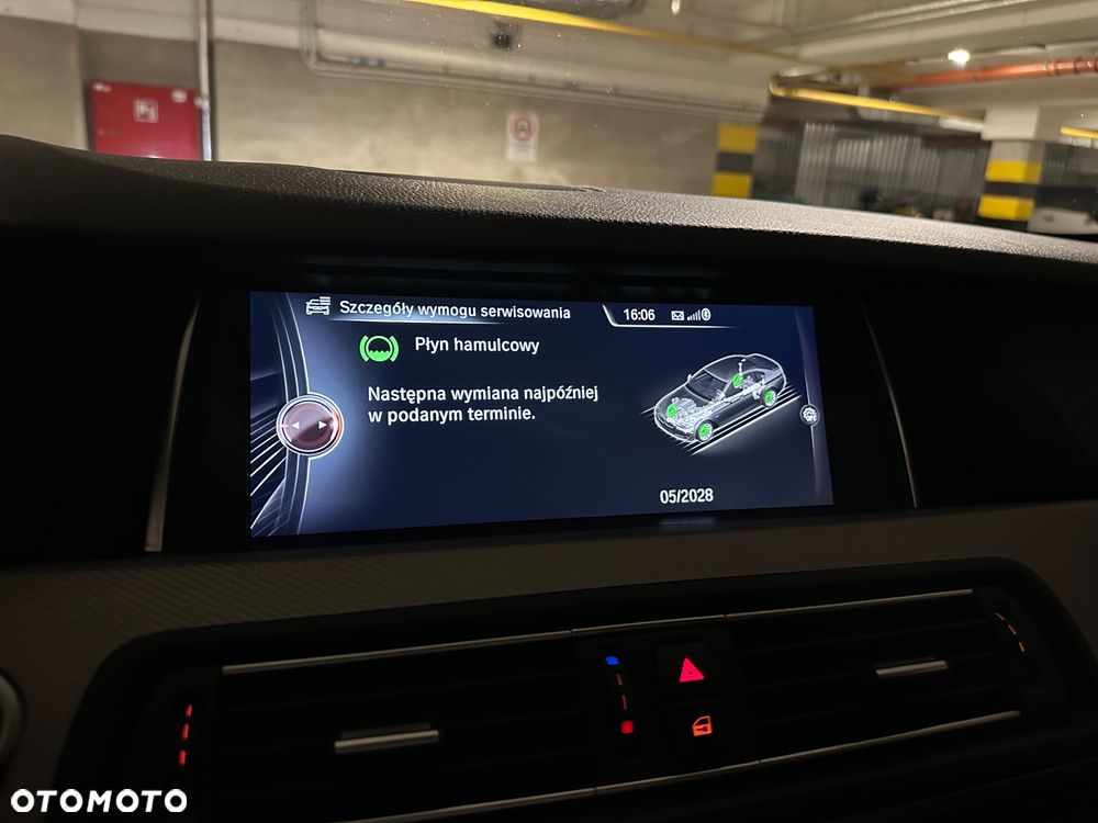 BMW Seria 5 520d xDrive - 27