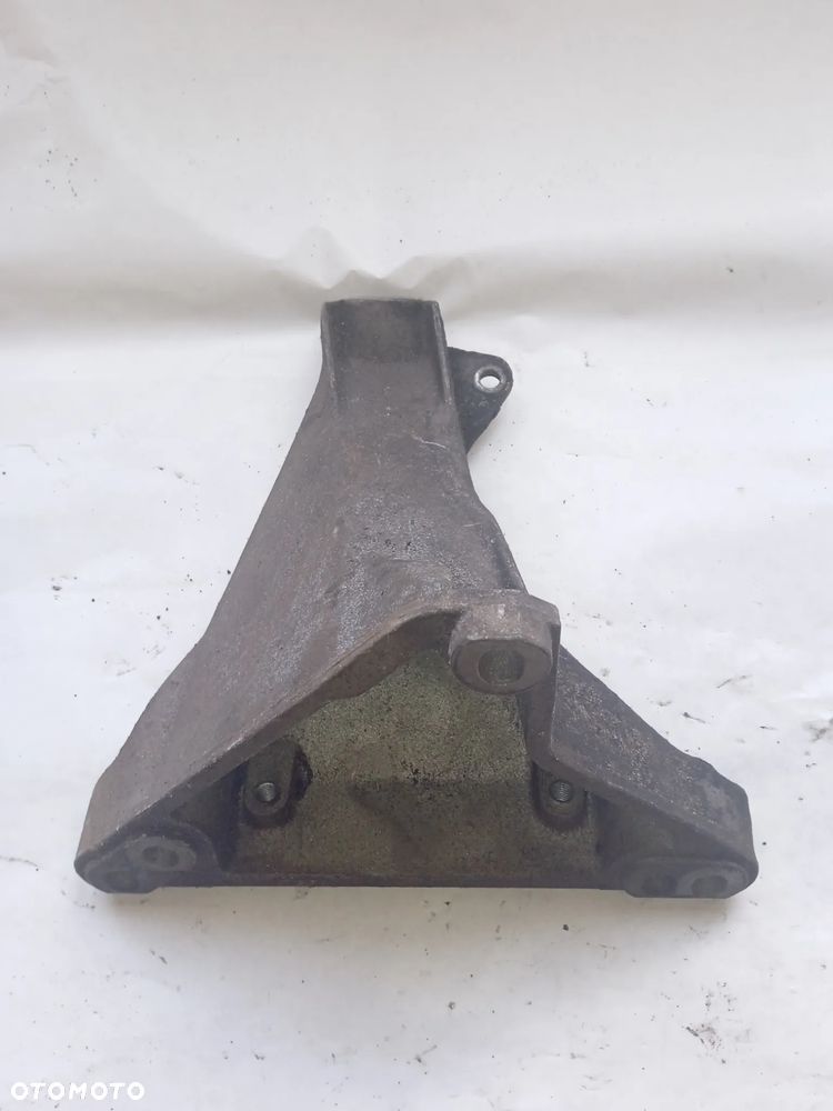 ŁAPA WSPORNIK SILNIKA AUDI A4 B5 8D0199308F - 2