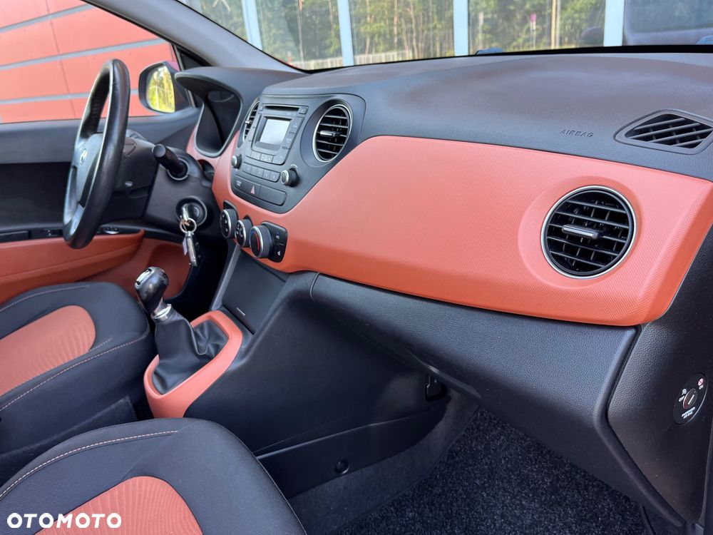 Hyundai i10 1.2 Intro Edition - 32