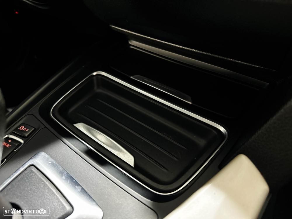 BMW 318 d Line Sport Shadow Auto - 32