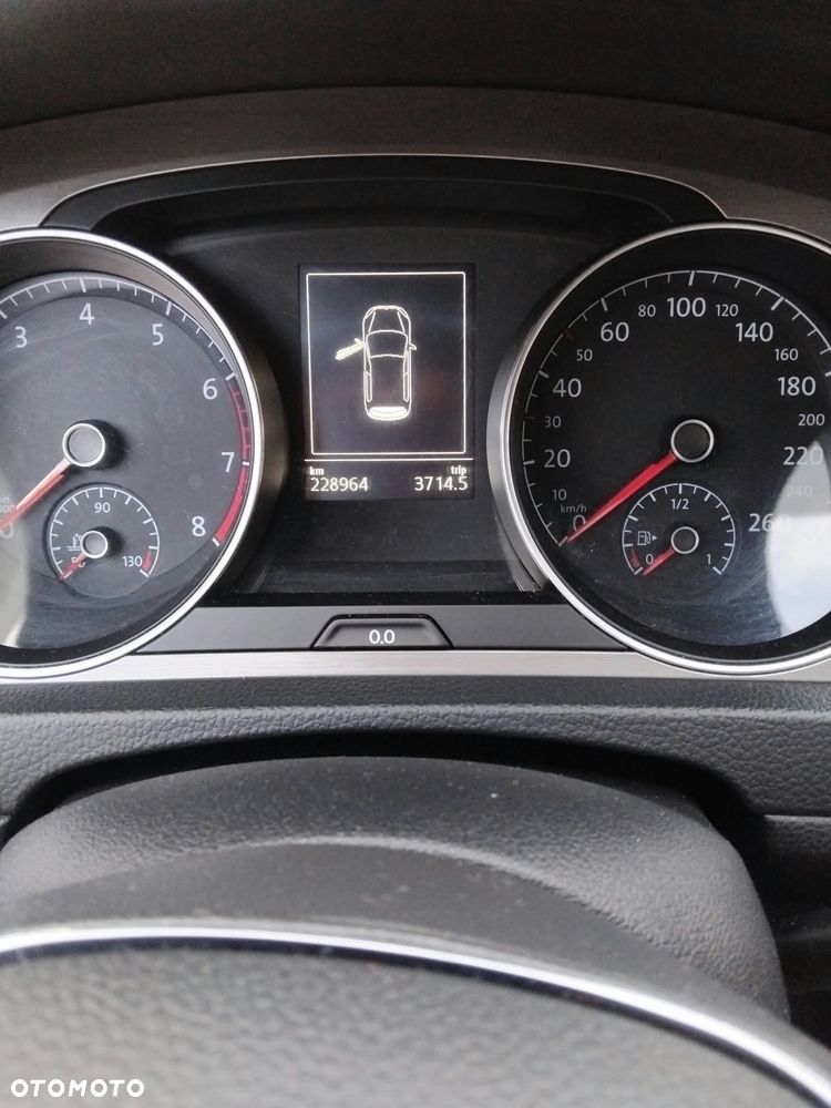 Volkswagen Golf - 5