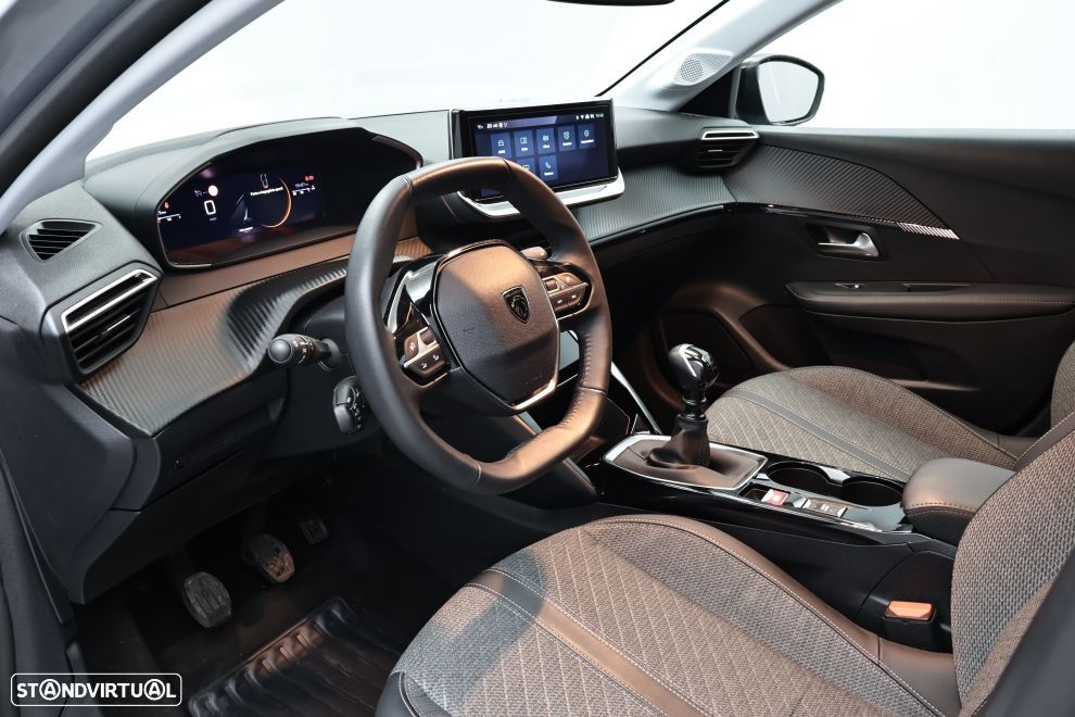 Peugeot 208 1.2 PureTech Allure - 21