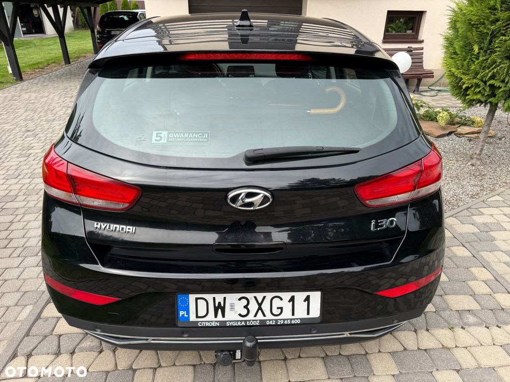 Hyundai i30 1.5 DPI Classic + - 10