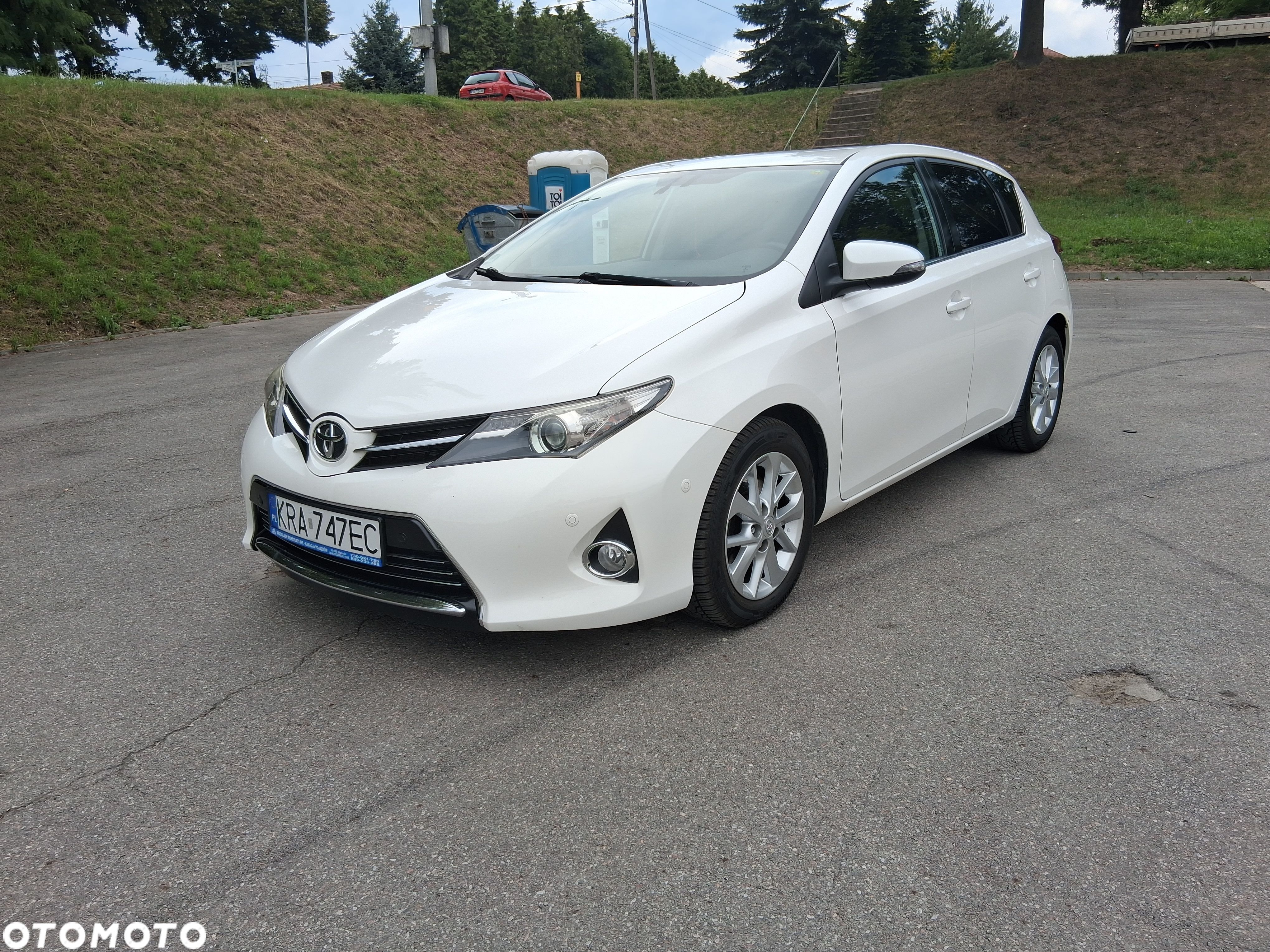 Toyota Auris 2.0 D-4D Dynamic - 1